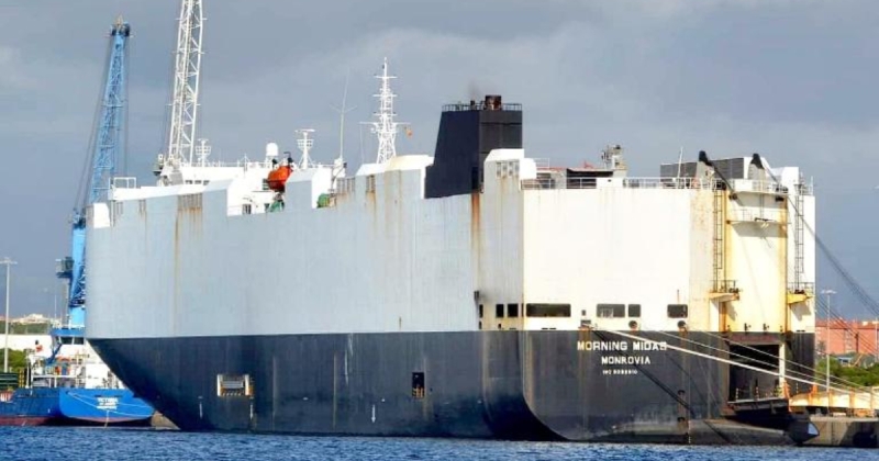 У Тихому Океані горить вантажне судно з електромобілями