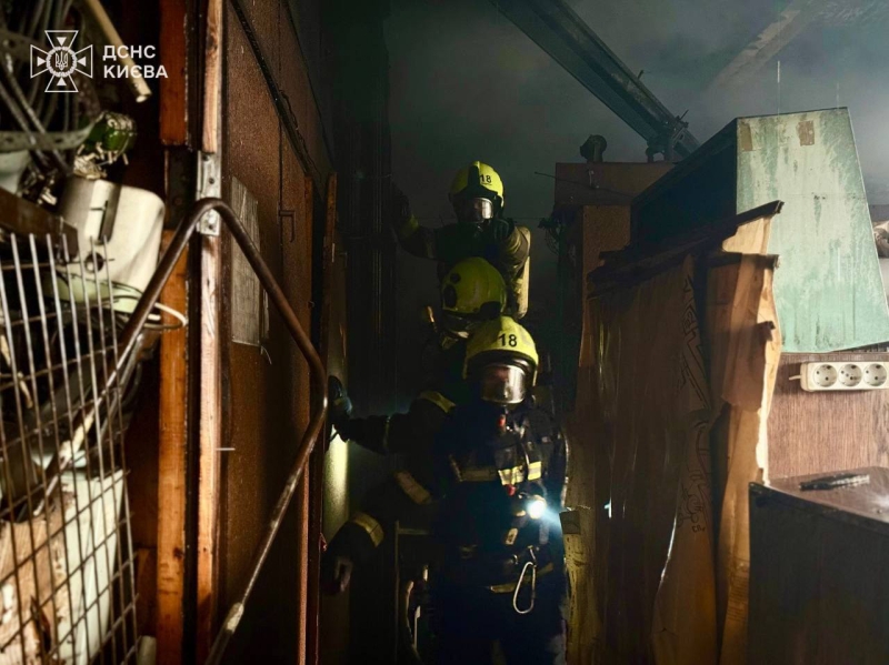 В одному із вищих навчальних закладів столиці сталася пожежа (фото)