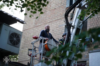 Атака РФ на Київ: рятувальники показали наслідки ударів