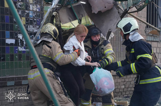 Атака РФ на Київ: рятувальники показали наслідки ударів