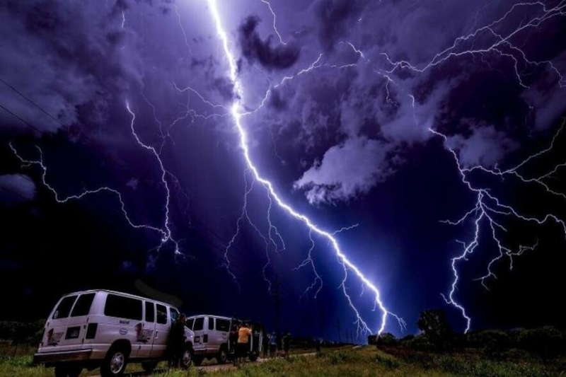 "Потужний шторм пре в Україну, прямо завтра град, дощ і гроза створять небезпеку": навіть синоптики налякані прогнозом