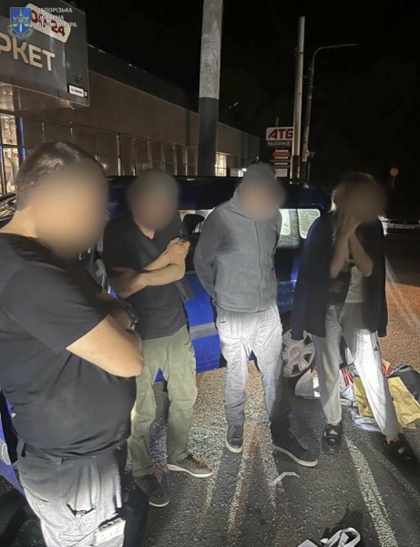 У Запоріжжі викрили наркоторговців, які для маскування користувалися формою поліції і військових