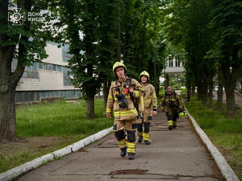 В одному із вищих навчальних закладів столиці сталася пожежа (фото)