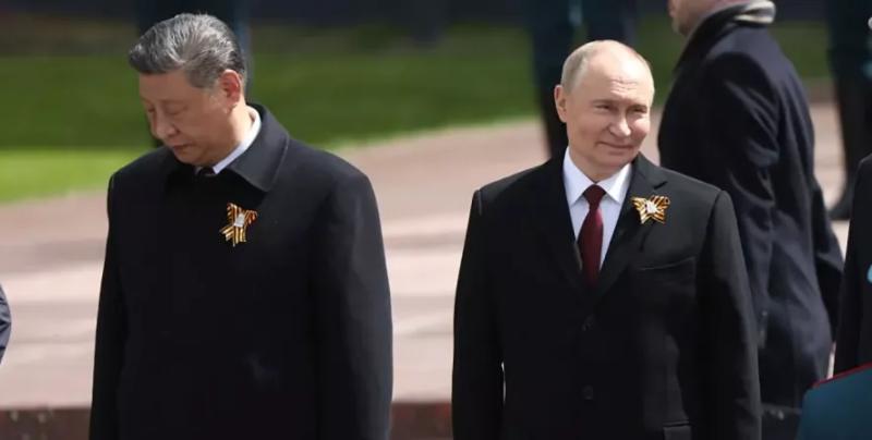 Китай збирає секрети та претендує на території Росії