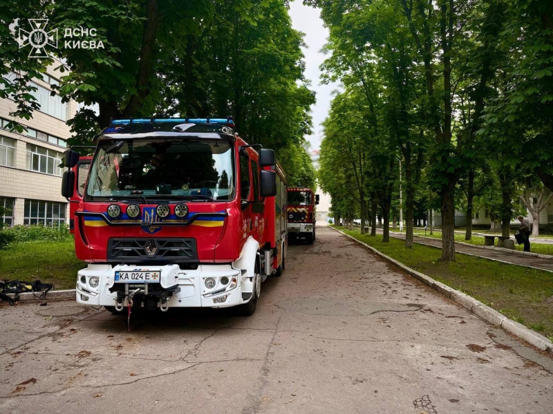 В одному із вищих навчальних закладів столиці сталася пожежа (фото)