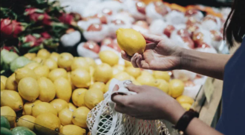 Лимони дорожчі за м’ясо: в Україні злітають ціни на фрукти