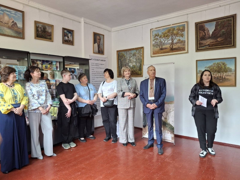 "Підкорив Говерлу у 90 років": у Верховині презентували виставку про художника з Тернопільщини (ФОТО)