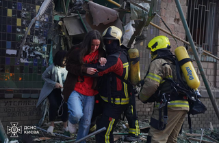 Атака РФ на Київ: рятувальники показали наслідки ударів