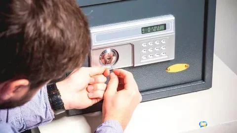 Аварийное открытие сейфа