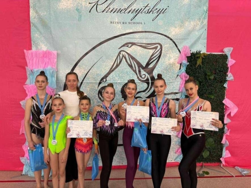Дев’ять медалей: гімнастки з Миколаєва вразили суддів на всеукраїському турнірі, - ФОТО