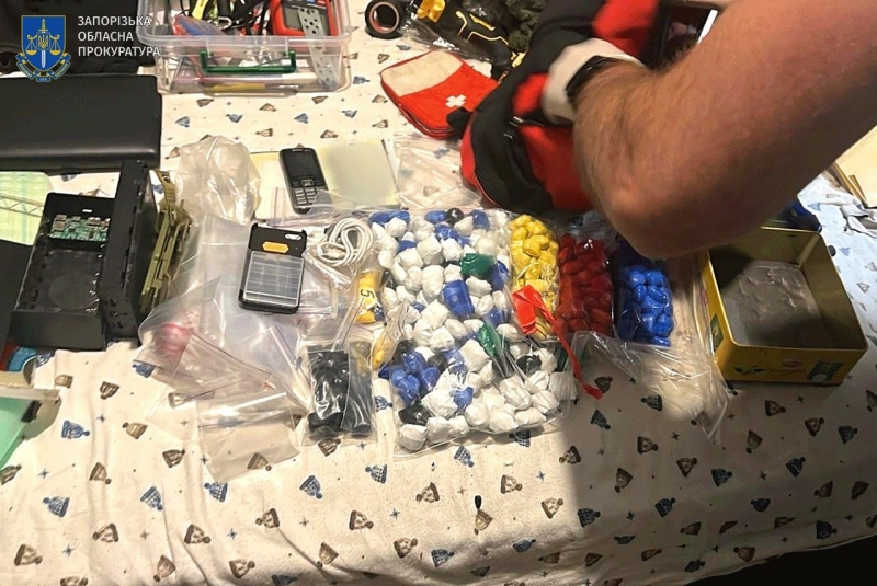 У Запоріжжі викрили наркоторговців, які для маскування користувалися формою поліції і військових