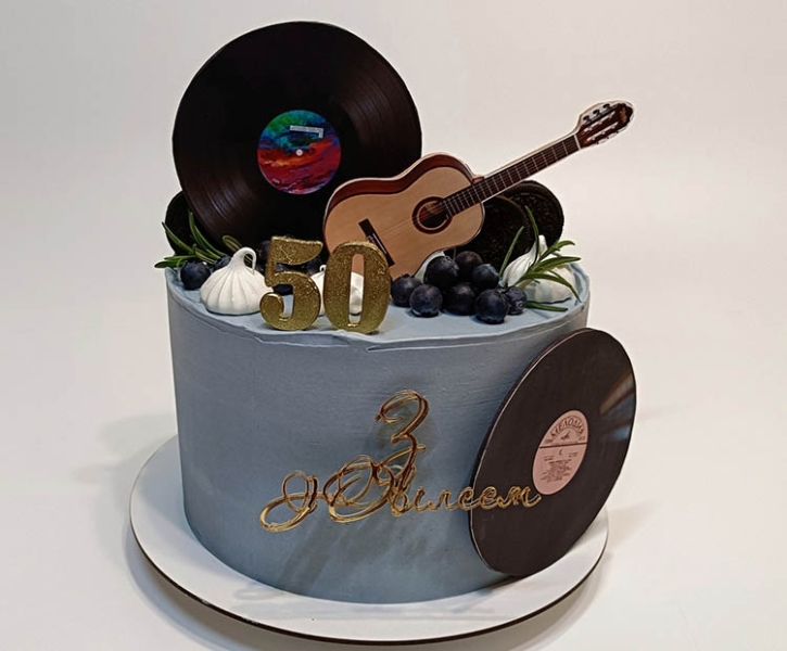 Дніпрянин створив музикальний торт