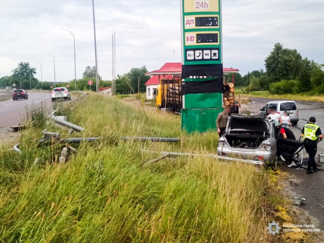 ДТП на Рівненщині: пасажиру відірвало ногу
