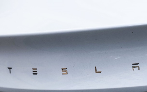 Tesla очолила рейтинг вживаних авто в Україні Tesla очолила рейтинг вживаних авто в Україні