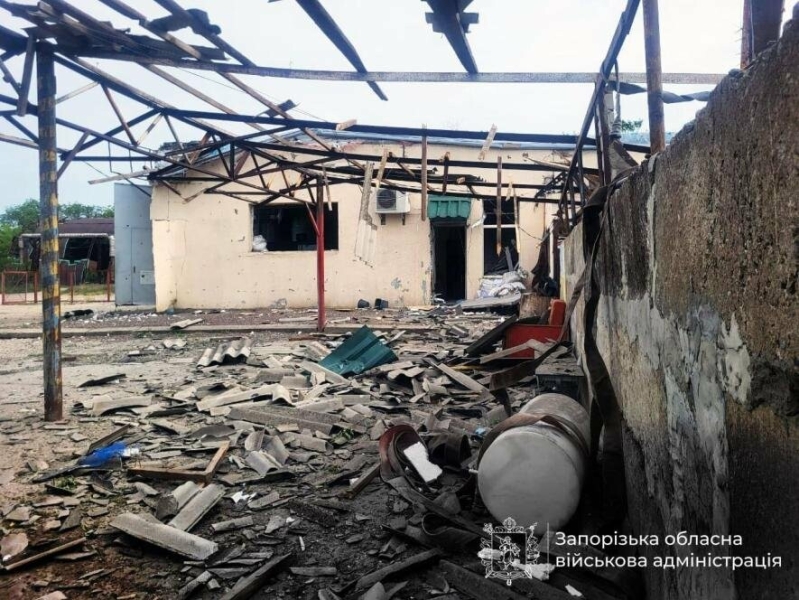 Ворог вдарив по Гуляйполю, Приморському та ще 12 населеним пунктам області