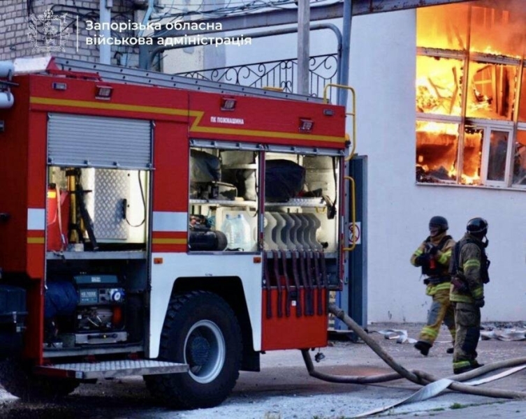 Поліцейські, постраждалі внаслідок дронової атаки, знаходяться у стані середньої тяжкості