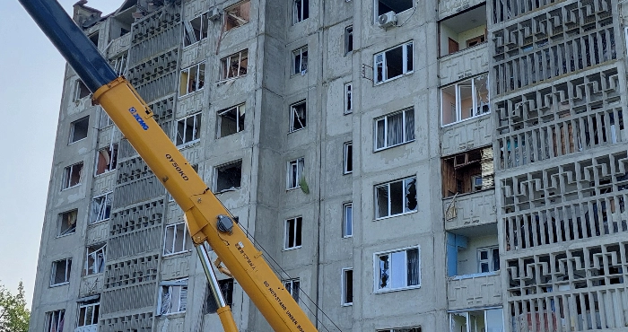 ФОТО У Луцьку в постраждалій від російського обстрілу багатоповерхівці не було укриття