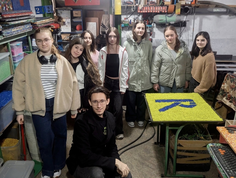 Із резервуарами для збору дощової води: підлітки працюють над проєктом громадського простору у Франківську (ФОТО)