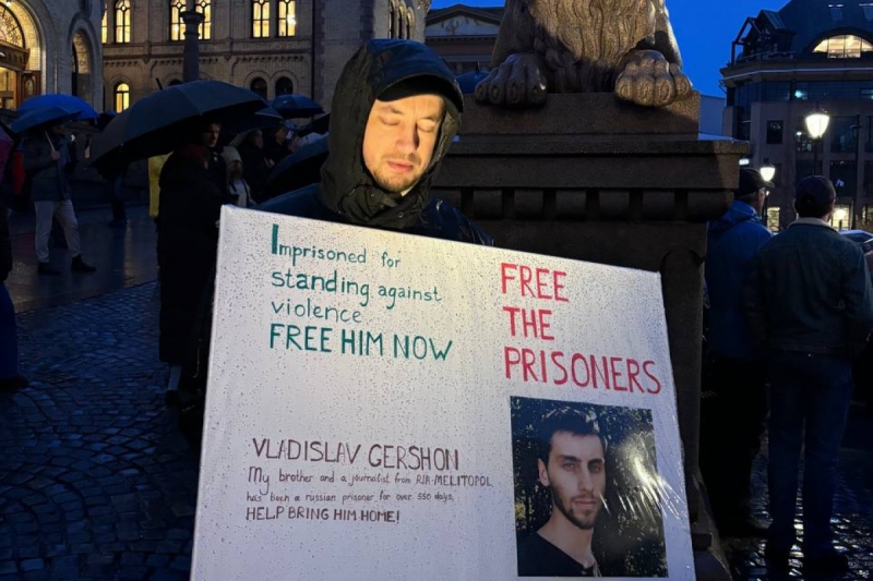 «Якщо відправлять до Сибіру — не знаю, чи виживу»: історія українського журналіста, якого майже два роки утримує Росія