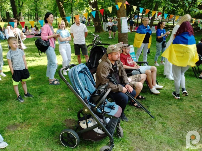 Лучани зустріли ветеранів, які йдуть пішки з Нідерландів до Києва