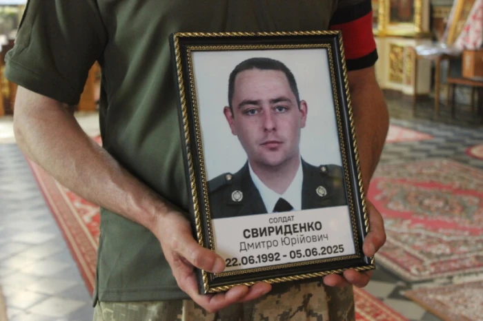 Луцьк попрощався з військовослужбовцем Дмитром Свириденком