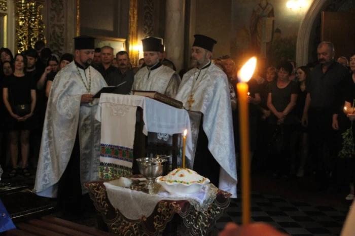 Луцьк попрощався з військовослужбовцем Дмитром Свириденком