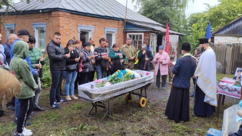 На Роменщині попрощалися із захисником Миколою Бобровим