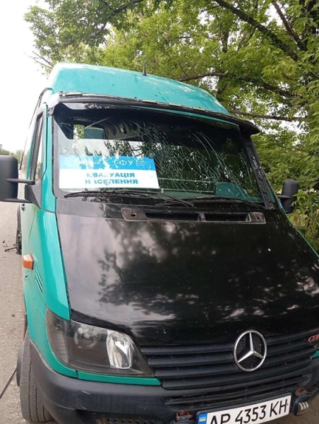 На Синельниківщині окупанти атакували дроном евакуаційний автобус