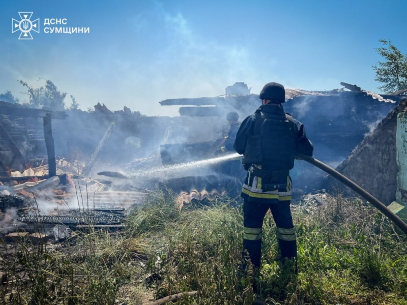 На Сумщині рятувальники загасили пожежу після атаки ворожого БПЛА