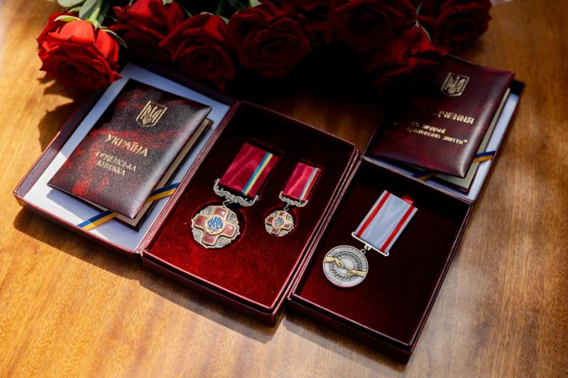 Напередодні Дня Конституції України жителів Полтавщини відзначили державними й обласними нагородами