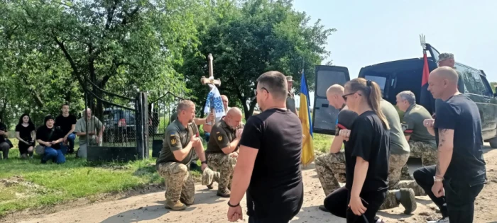 Підгайцівська громада попрощалася з героєм Сергієм Холодовим