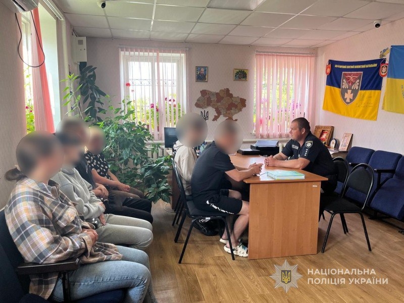 Поліція Ромен притягнула до відповідальності підлітків, які знущались з чоловіка та виклали відео у соцмережі