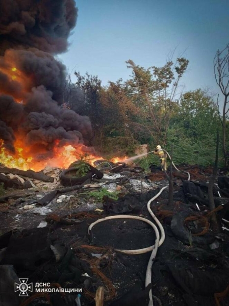 Район в диму: у Миколаєві сталась масштабна пожежа, - ФОТО