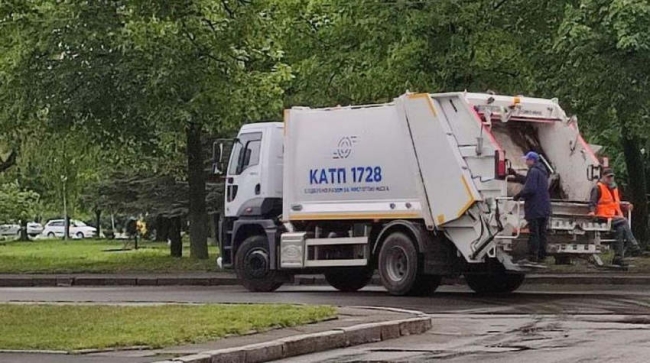 «Секонд-хенд» при комунальниках в Рівному