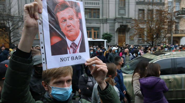 Шлях України до ЄС: хто в Києві ставить палиці в колеса