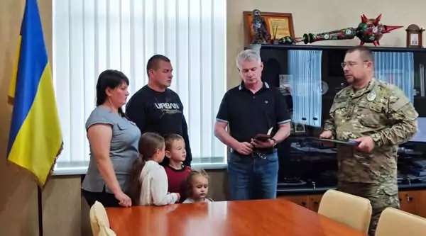 У Гадяцькій громаді рідним полеглого Захисника України передали державні нагороди