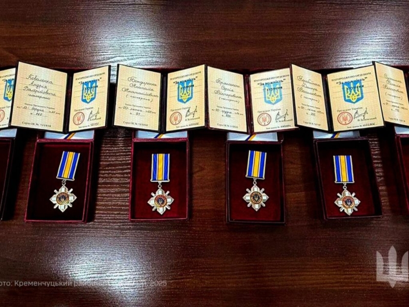 У Кременчуці родинам загиблих Захисників передали Ордени “За мужність” 