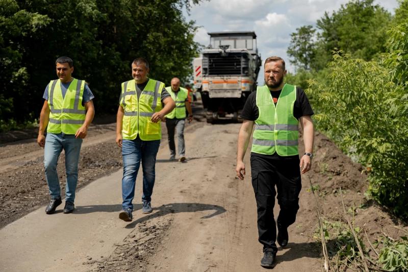В області ремонтують дороги Суми – Полтава, Гадяч – Опішня та Білопілля – Терни – Липова Долина – Гадяч