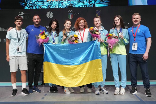 Вперше в історії. Жіноча збірна здобула золото на ЧЄ з фехтування
