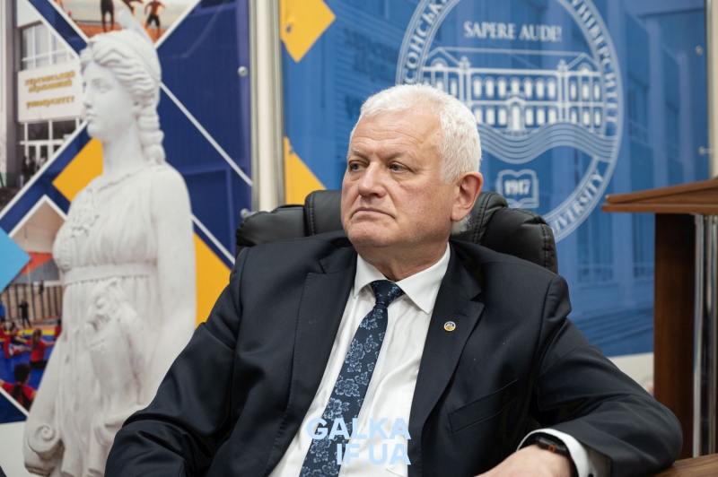 Втратив дім, але не південну ідентичність: історія Херсонського університету, який оселився у Франківську (ФОТО)