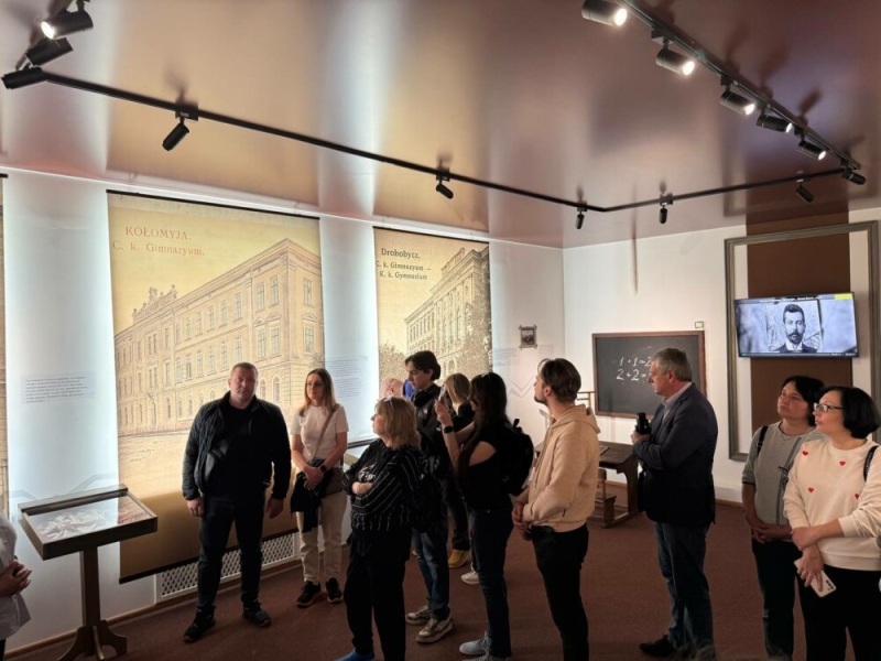 Втратив дім, але не південну ідентичність: історія Херсонського університету, який оселився у Франківську (ФОТО)