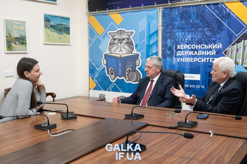 Втратив дім, але не південну ідентичність: історія Херсонського університету, який оселився у Франківську (ФОТО)