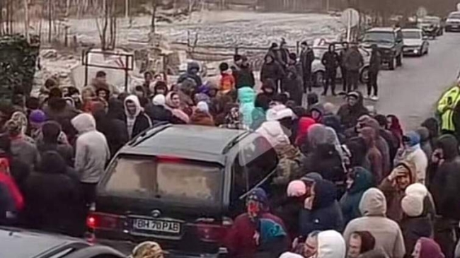 За блокування блокпоста прикордонників покарали мешканку Рівненщини