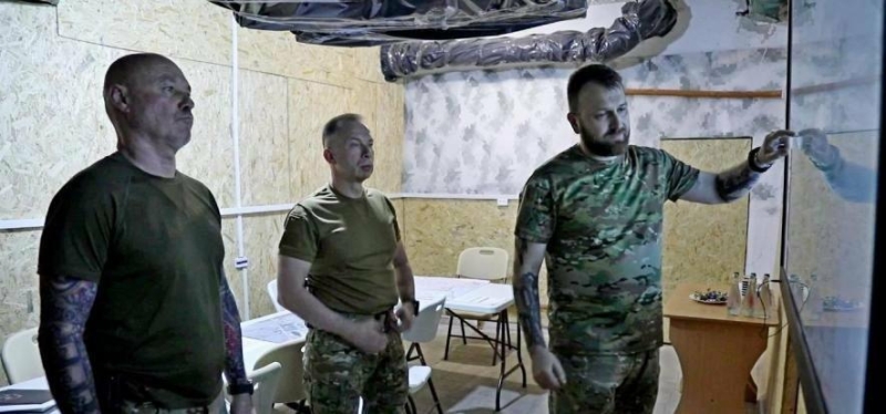 «Плани російських окупантів нам відомі»: Сирський провів нараду з військовими, що тримають оборону на Запоріжжі