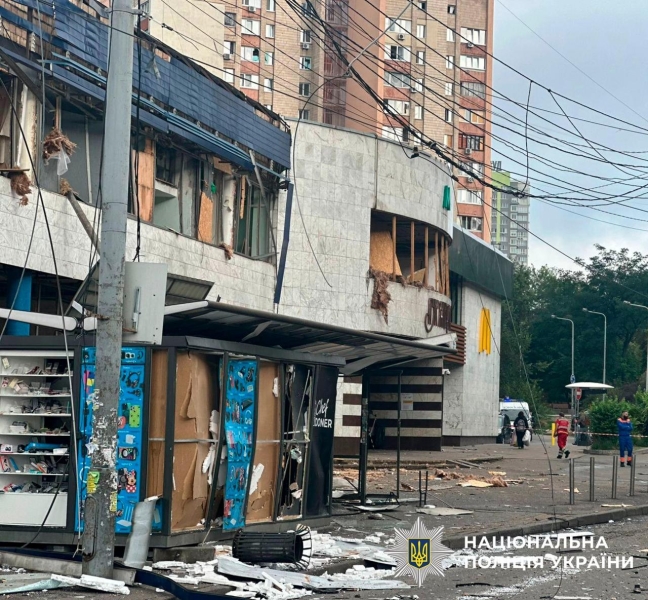 Атака на Київ: постраждало сім районів, є жертва (фото)