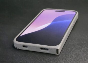 Чохол для iPhone від інженера-ентузіаста перемикає порт Lightning на USB-C