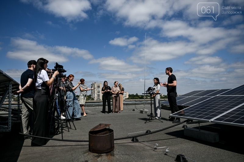 У Запоріжжі запустили ще одну СЕС на даху лікарні, планують побудувати сховище для зберігання електроенергії