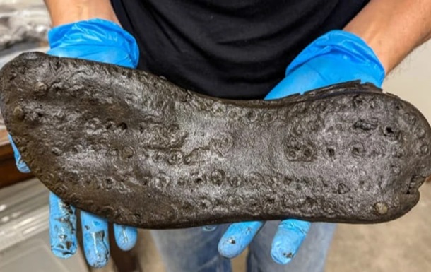 У Британії знайшли черевики 46-го розміру з I століття