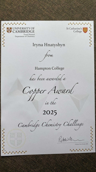 "Призерка серед понад тисячі учасників": дівчина з Тернопільщини здобула призове місце на конкурсі Кембриджського університету