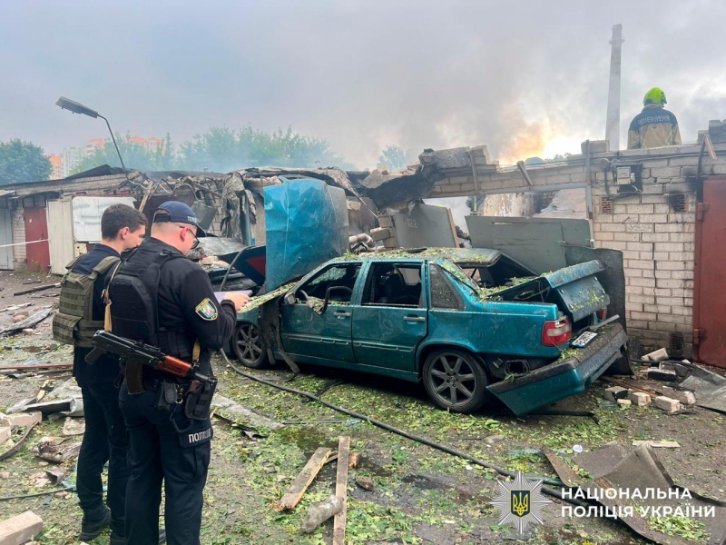 Атака на Київ: постраждало сім районів, є жертва (фото)